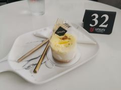 -UNI UNI(环亚凯瑟琳店)