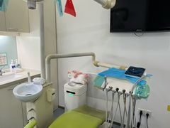 -岳辰齿科(浦东长泰店)