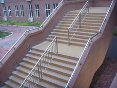 -珠海科技学院-图书馆