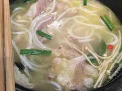 -桥香园正宗过桥米线(机场五店)