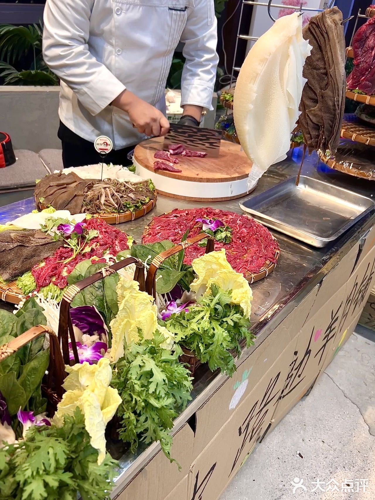 和姐妹来破路边提前过圣诞🎄🧑‍🎄咯