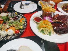 奶酪球沙拉-申德勒加油站餐厅(三里屯北小街店)