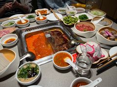 -海底捞火锅(宝龙广场夜宵主题店)