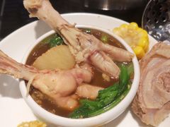 澳门鸡脚猪骨煲-官也街澳门火锅(新源里店)