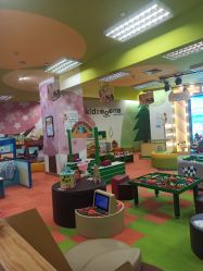-莫莉幻想儿童乐园(武汉金银潭永旺店)
