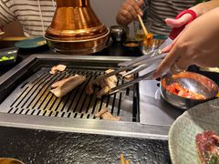 -臻牛烤肉