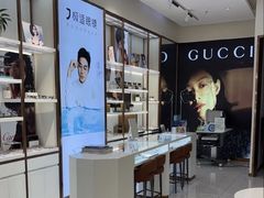 -J-Optical佳视明眼镜·蔡司视觉(青岛金茂览秀城店)