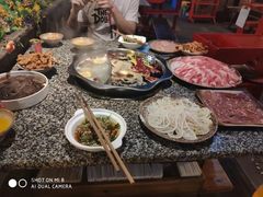 -佬革命主题火锅(玉沙路店)
