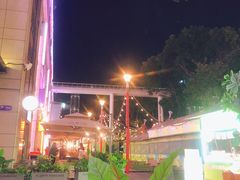 -必胜客(WOW中心城店)