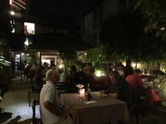 -Dash Teak House