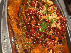 -江边城外烤全鱼(世茂广场店)