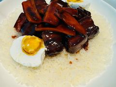咸蛋目鱼红烧肉-屋里厢上海菜馆