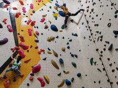 -问山MountQuest攀岩馆