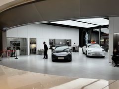 -TESLA 特斯拉(广州天环广场体验店)