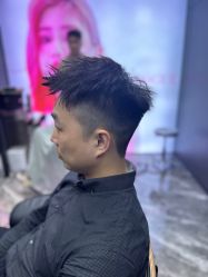 -藤野造型•烫染专业店