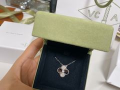 -梵克雅宝(国贸商城店)