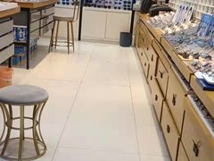 -沫芮眼镜·蔡司官方授权店(人民广场店)
