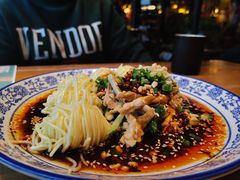 -临界音乐酒馆·小龙虾·江湖菜(华熙LIVE·鱼洞店)