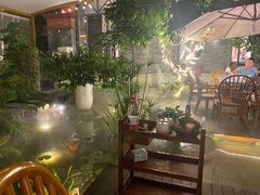 -墨居上隐·院子里火锅(峨眉店)