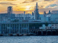 -北戴河碧螺塔海上酒吧公园