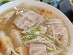 -金卯白肉罩火烧