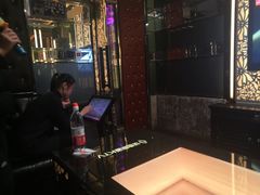 -蓝尊量贩(黄河路店)