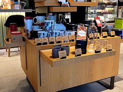 -星巴克臻选(上海中环广场2F店)