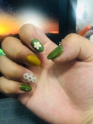 -菜菜美甲美睫皮肤管理