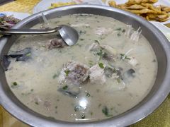 -雪湖煜辰鱼头老店(雪野湖店)