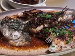 -八府香鸭·啫啫煲(华山路店)