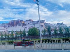 -布达拉宫