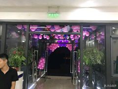 门面-东口码头·烧鸽子·鱼头泡饼·地方菜(金鹰悦城店)