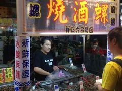 -六合夜市