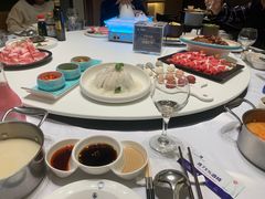 -红鼎豆捞·非遗鲍皇汤火锅(宝丰路店)