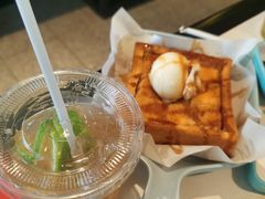 -江边城外烤全鱼(世茂广场店)
