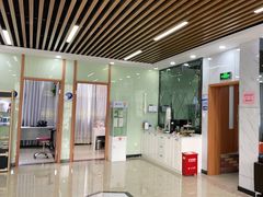 -茂菊口腔连锁(浦东南路店)
