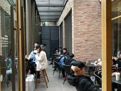 等位区-星巴克(人民公园店)