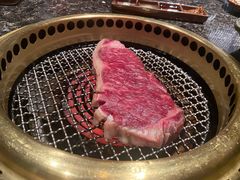 精选澳洲和牛纽约客牛排-老乾杯和牛烧肉(王府中环店)