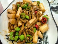 泡椒藕带炒牛肚-阿木怪味牛骨头