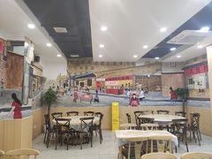 大堂-江城燕子大排档(江汉路步行街店)