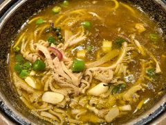 石锅草原肚-羊门客在·烤盐池滩羊·川菜