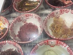 -富正毅三下锅·湘西韵味(天门山索道店)