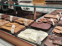 -Laderach 莱德拉(上海环贸iapm店)