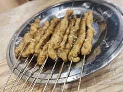 猪肉串-江城燕子大排档(江汉路步行街店)