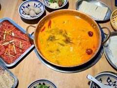 -洱火云南酸菜牛肉火锅(石景山当代商城店)
