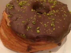 蓝莓开心果-西点坊(浦东香格里拉店)