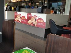 -麦当劳(常山服务区得来速店)