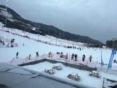 -鳌山滑雪度假区