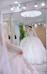 -台湾蔡美月婚纱租赁