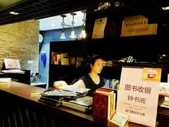 -钟书阁(松江泰晤士小镇店)